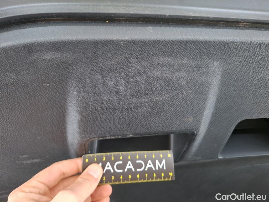  Peugeot  5008  Allure Pack 1.5 HDi 130CV BVA8 7 Sieges E6d #15