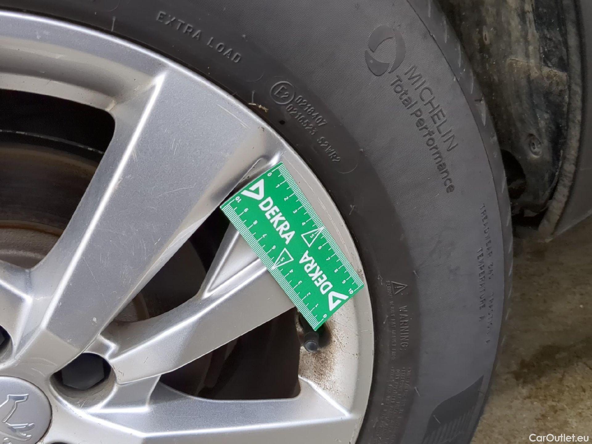  Peugeot  5008  Active Business 1.5 HDi 130CV BVA8 7 Sieges E6dT #18