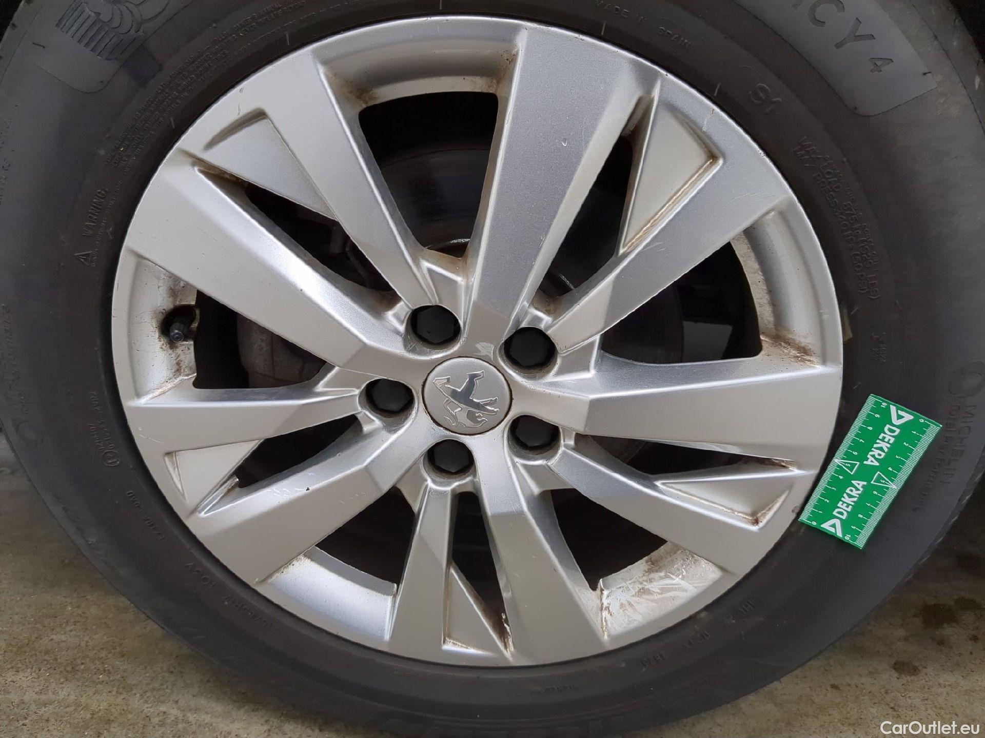  Peugeot  5008  Active Business 1.5 HDi 130CV BVA8 7 Sieges E6dT #12