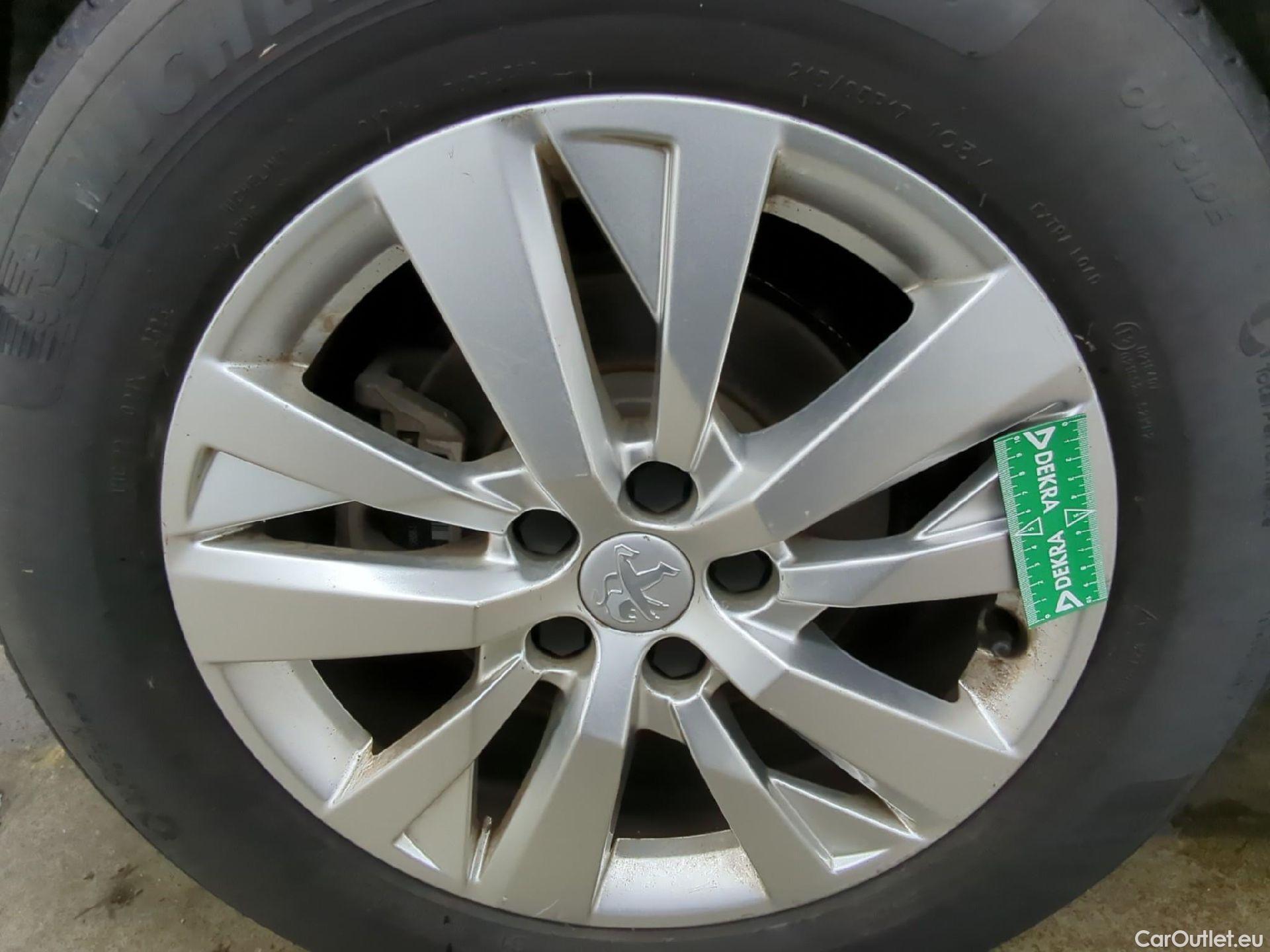  Peugeot  5008  Active Business 1.5 HDi 130CV BVA8 7 Sieges E6dT #19