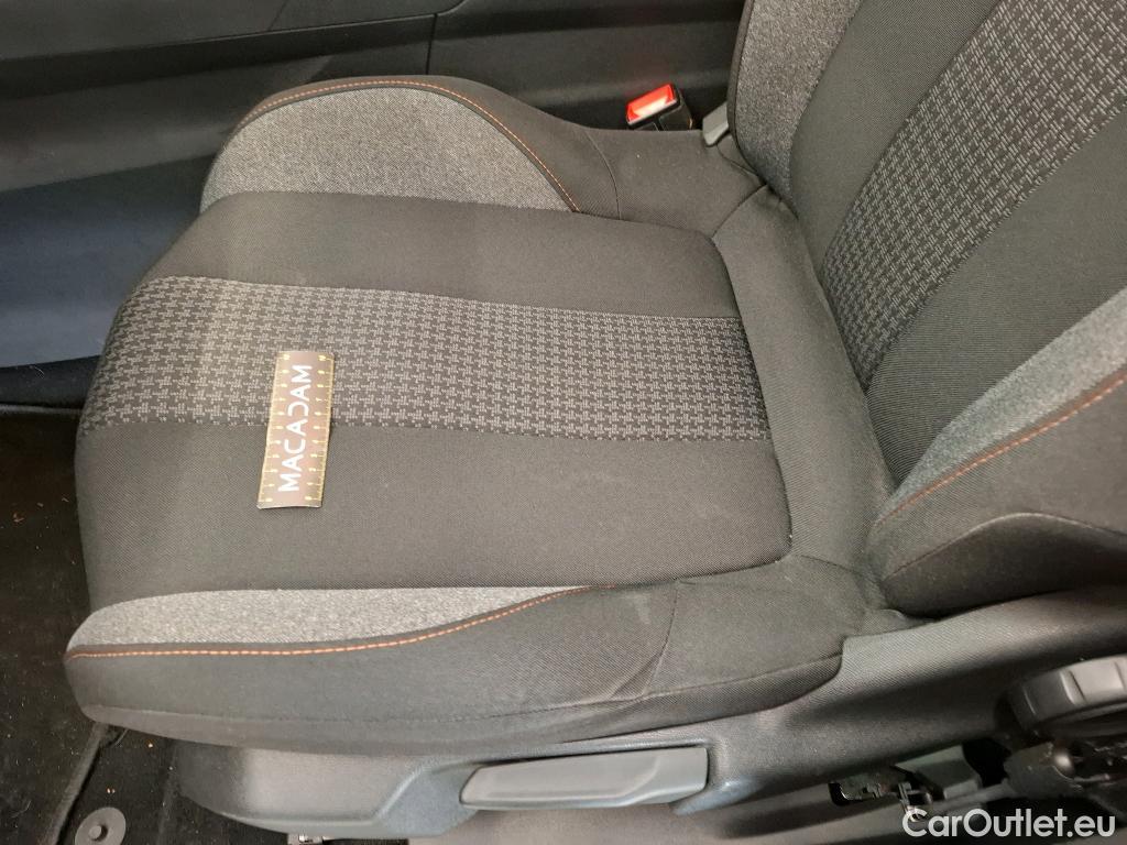  Peugeot  5008  Active Pack 1.5 HDi 130CV BVA8 7 Sieges E6d #42