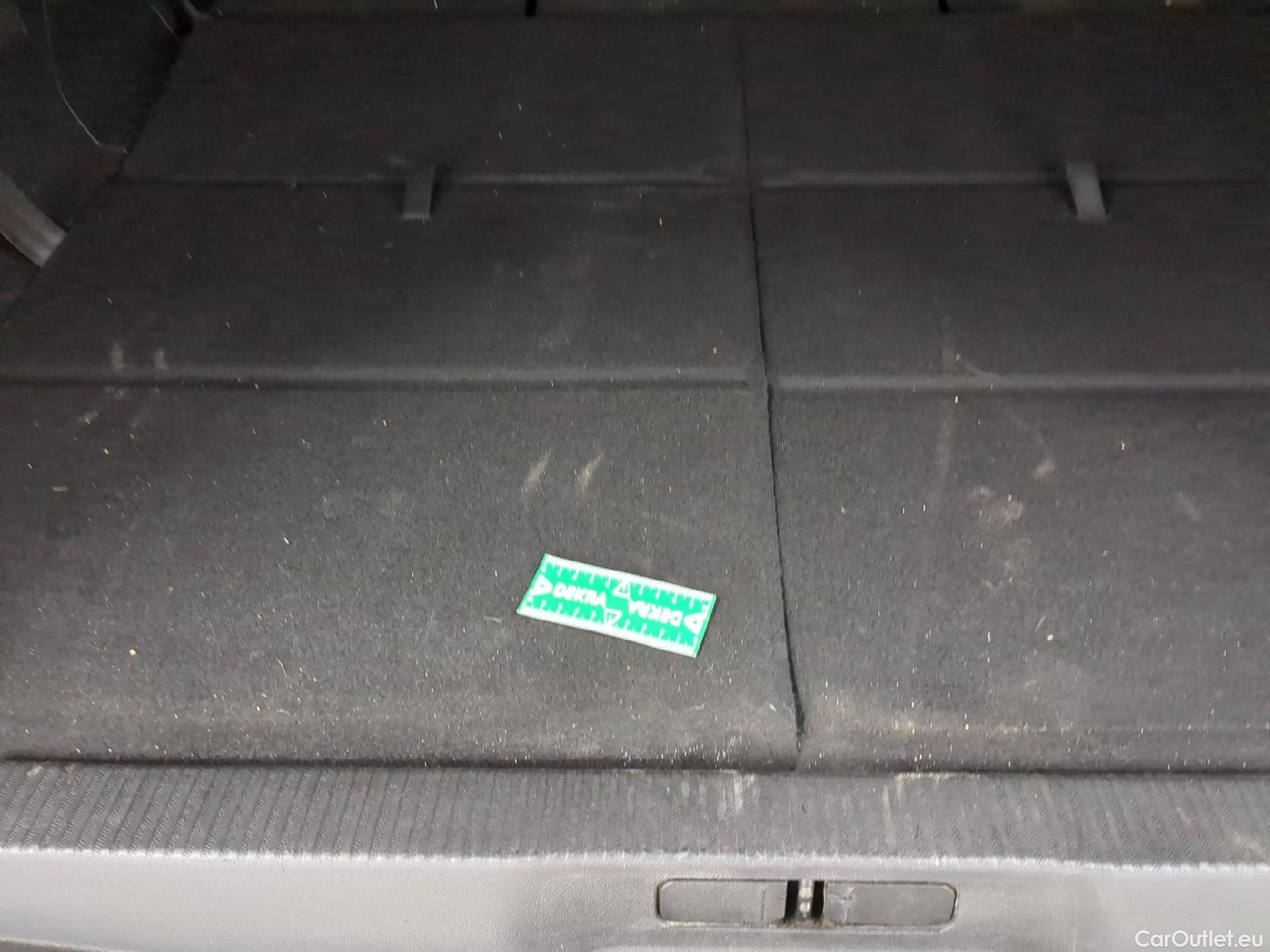  Peugeot  5008  Active Business 1.5 HDi 130CV BVA8 7 Sieges E6dT #4