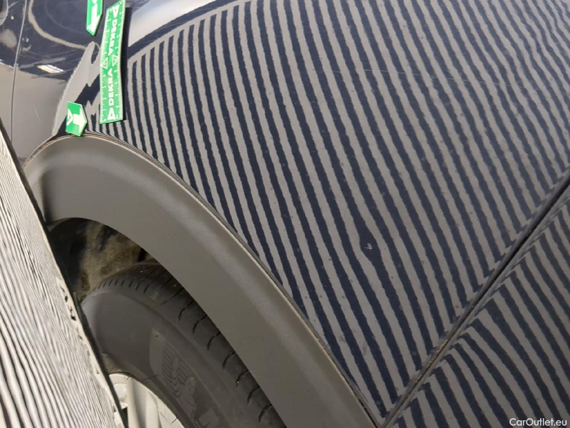  Peugeot  5008  Active Business 1.5 HDi 130CV BVA8 7 Sieges E6dT #40