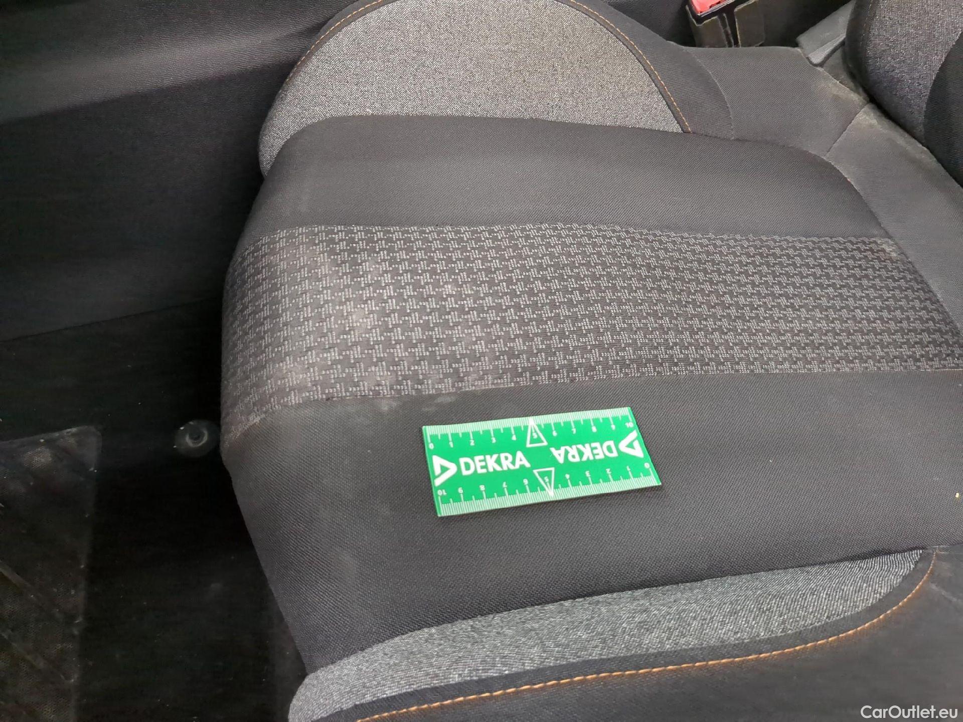  Peugeot  5008  Active Business 1.5 HDi 130CV BVA8 7 Sieges E6dT #9