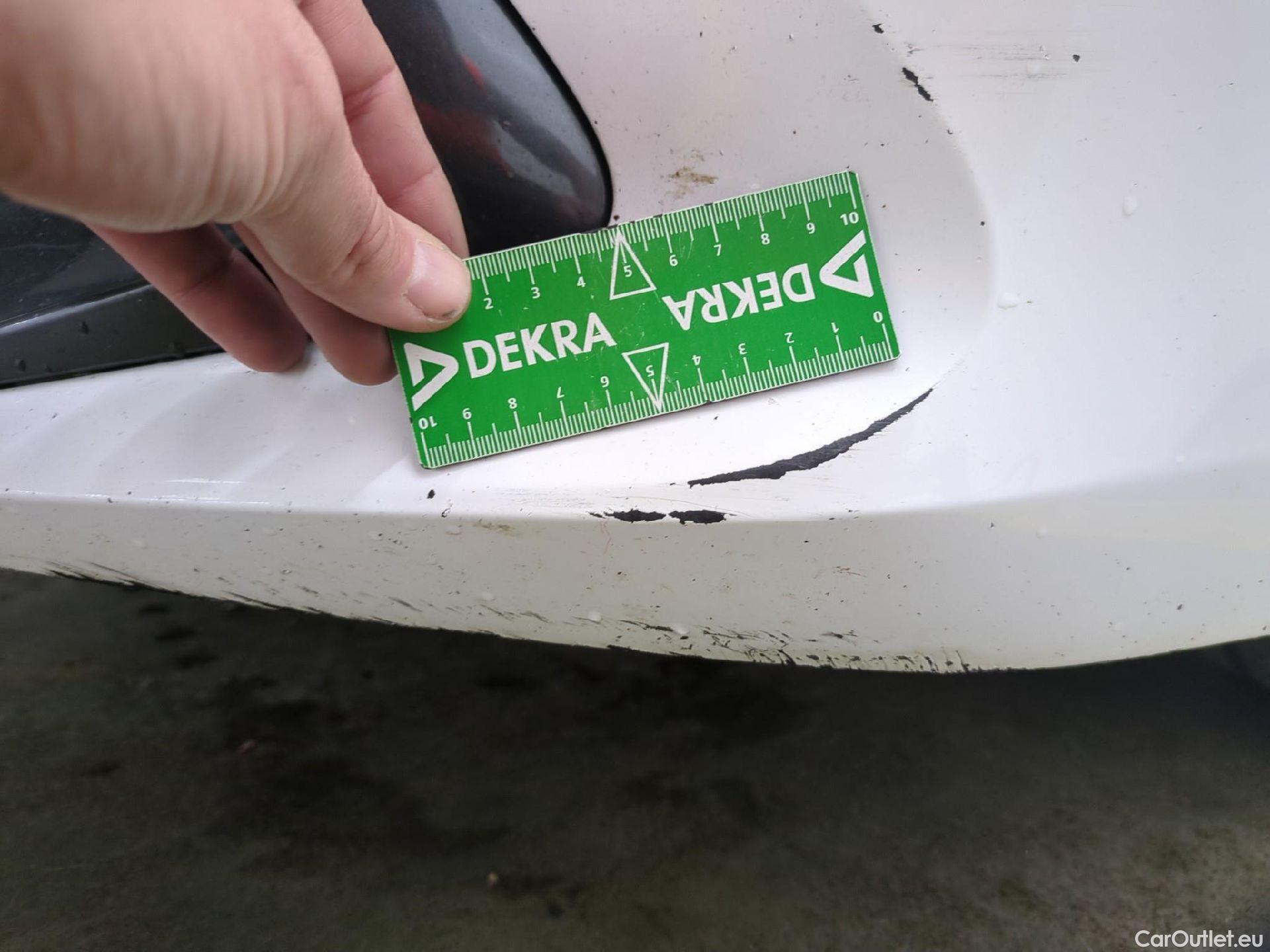  Toyota  Corolla TOYOTA  Touring Sports / 2018 / 5P / Break Hybride 122h Dynamic Business Stage Acad #17