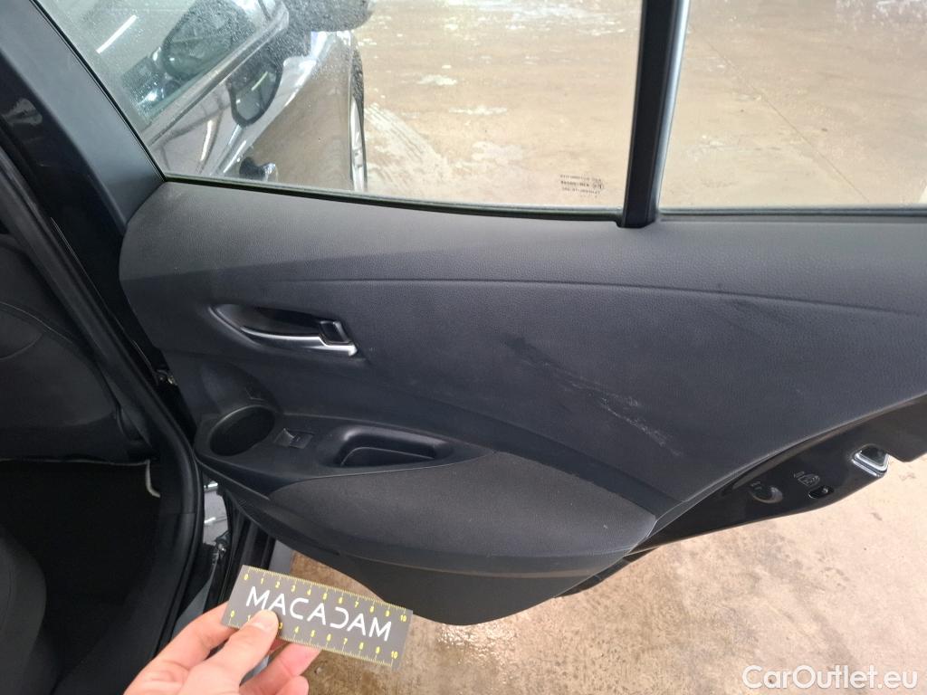  Toyota  Corolla TOYOTA  / 2018 / 5P / Berline Hybride 122h Dynamic Business Beyond Zer #43