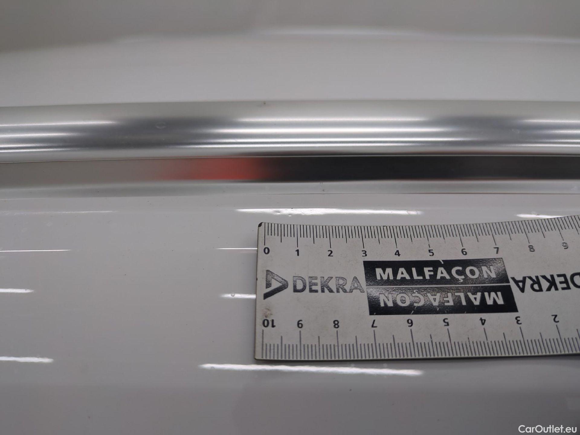  Toyota  Corolla TOYOTA  Touring Sports / 2018 / 5P / Break Hybride 122h Dynamic Business Stage Acad #32