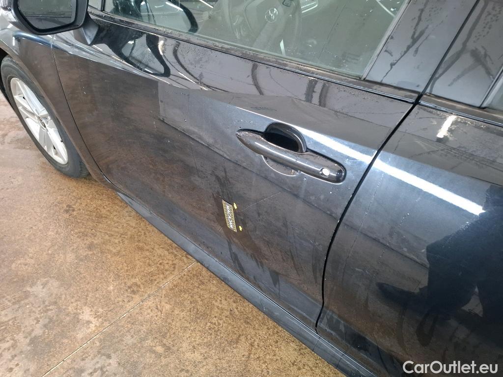  Toyota  Corolla TOYOTA  / 2018 / 5P / Berline Hybride 122h Dynamic Business Beyond Zer #3