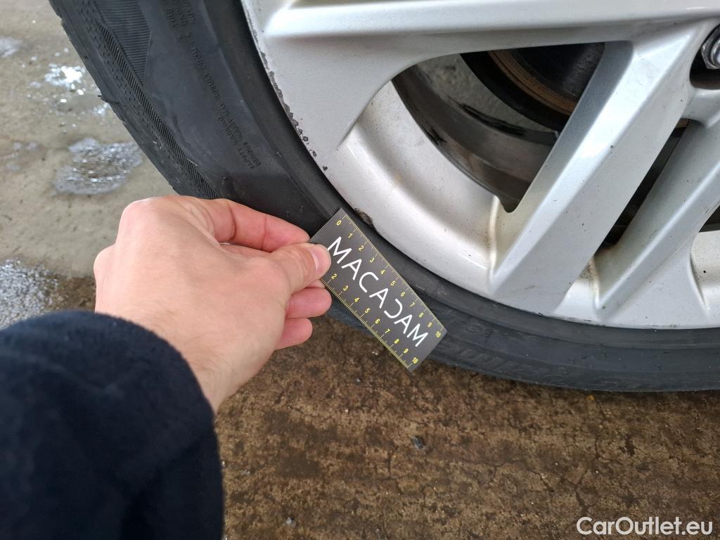  Toyota  Corolla TOYOTA  / 2018 / 5P / Berline Hybride 122h Dynamic Business Beyond Zer #39