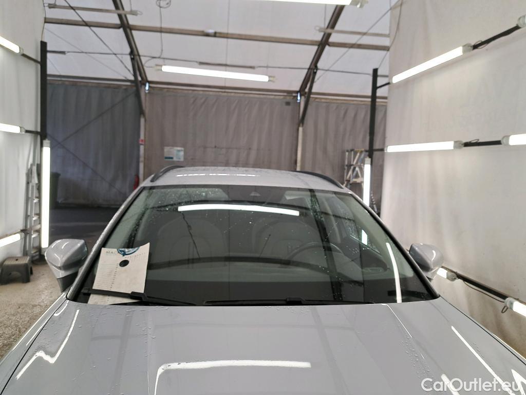  Seat  Leon  Sportstourer Urban 2.0 TDI 115CV BVM6 E6d #34