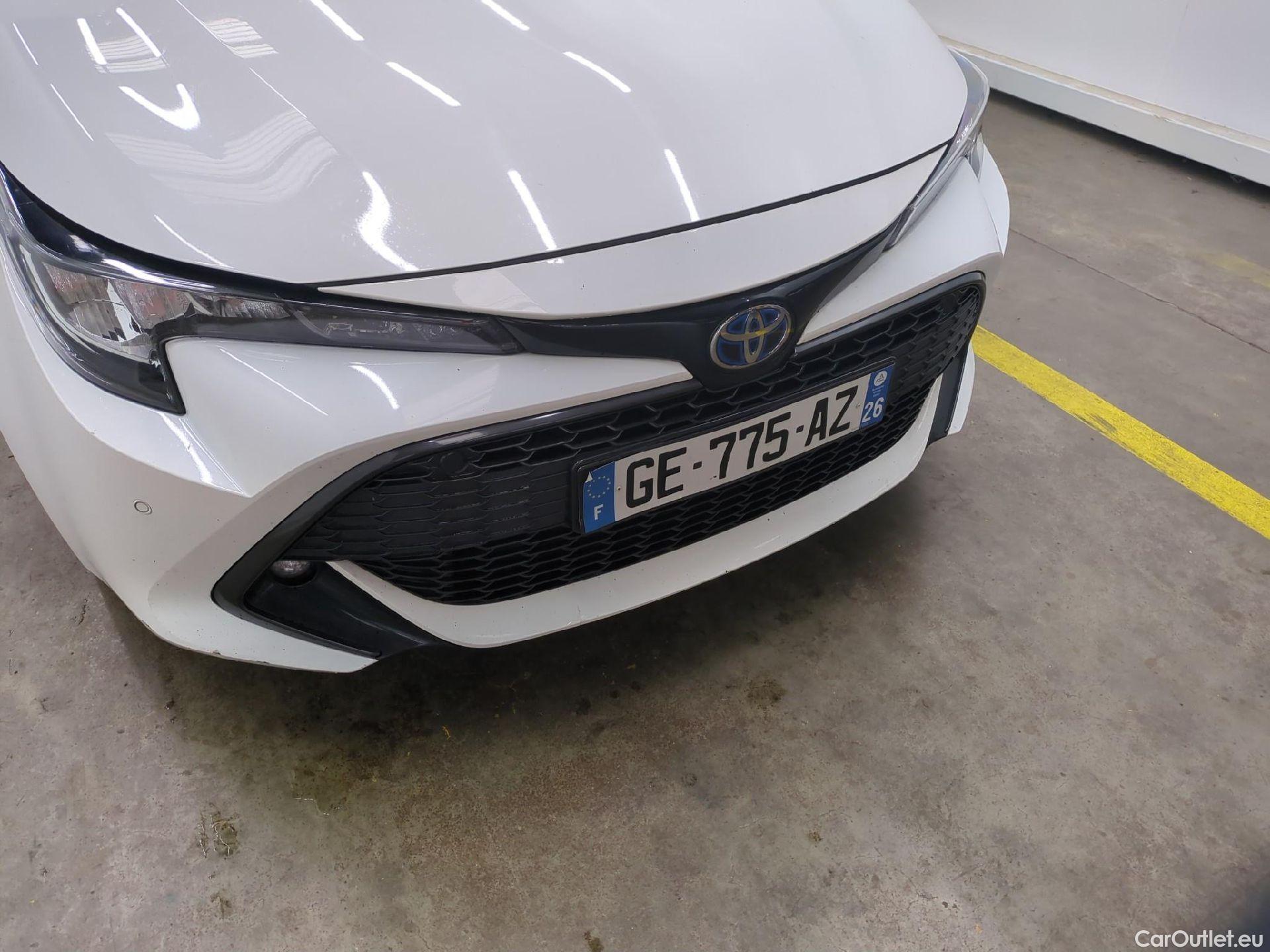  Toyota  Corolla TOYOTA  Touring Sports / 2018 / 5P / Break Hybride 122h Dynamic Business Stage Acad #21