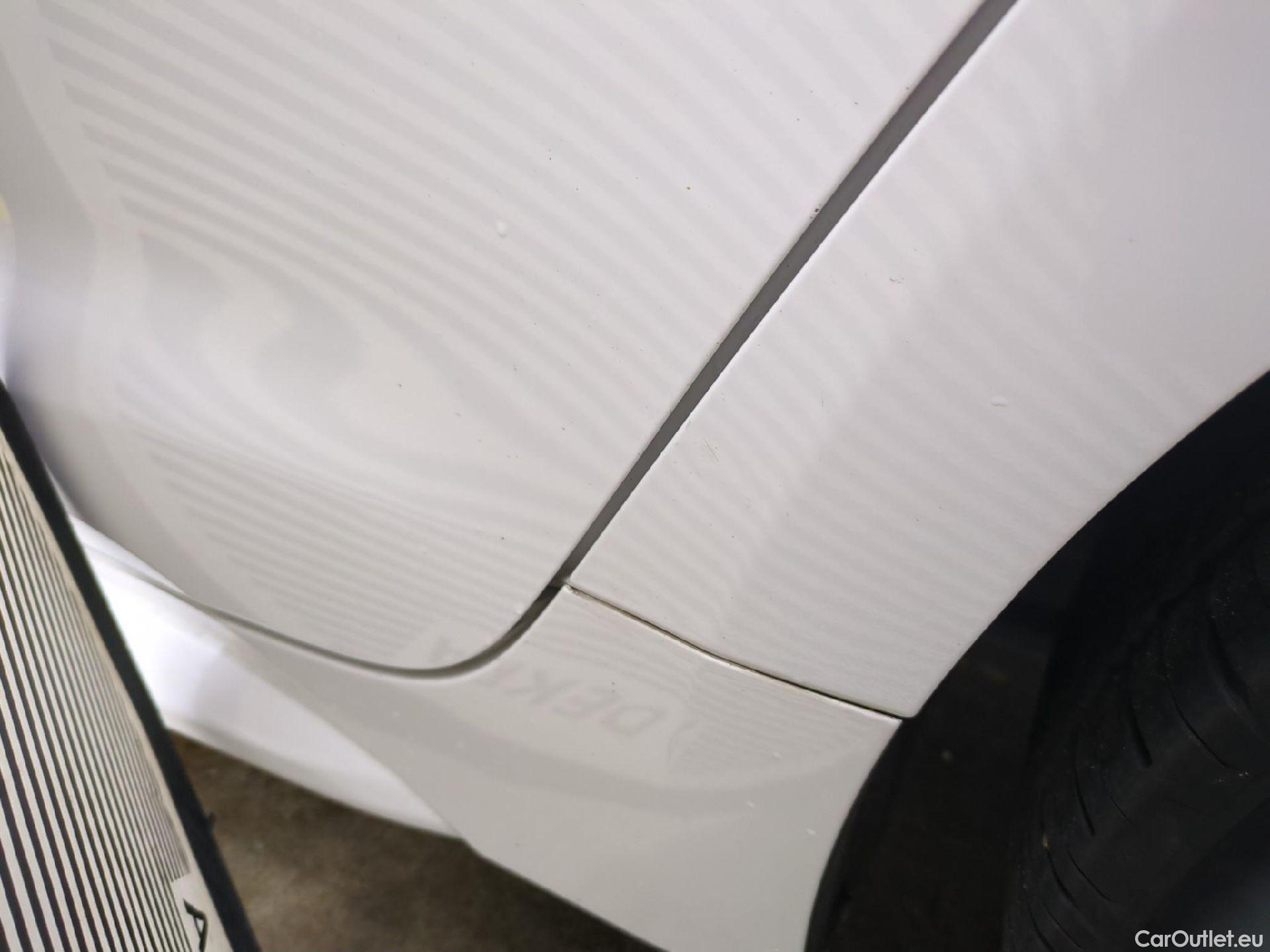  Toyota  Corolla TOYOTA  Touring Sports / 2018 / 5P / Break Hybride 122h Dynamic Business Stage Acad #40