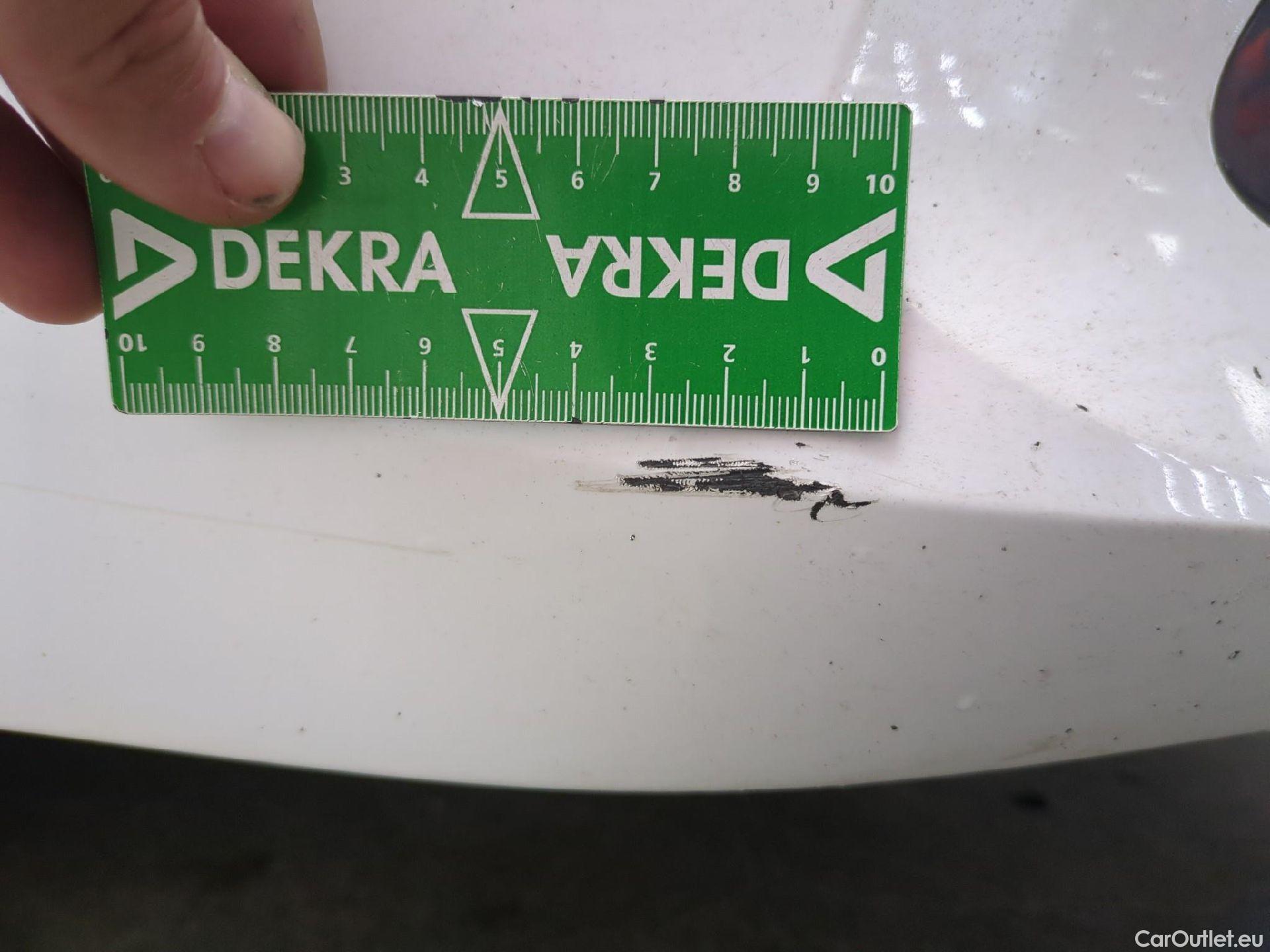  Toyota  Corolla TOYOTA  Touring Sports / 2018 / 5P / Break Hybride 122h Dynamic Business Stage Acad #19