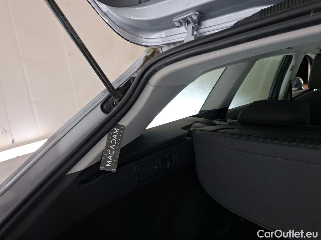  Seat  Leon SEAT  Sportstourer / 2020 / 5P / Break 2.0 TDI 150 DSG S&S Style Business #19