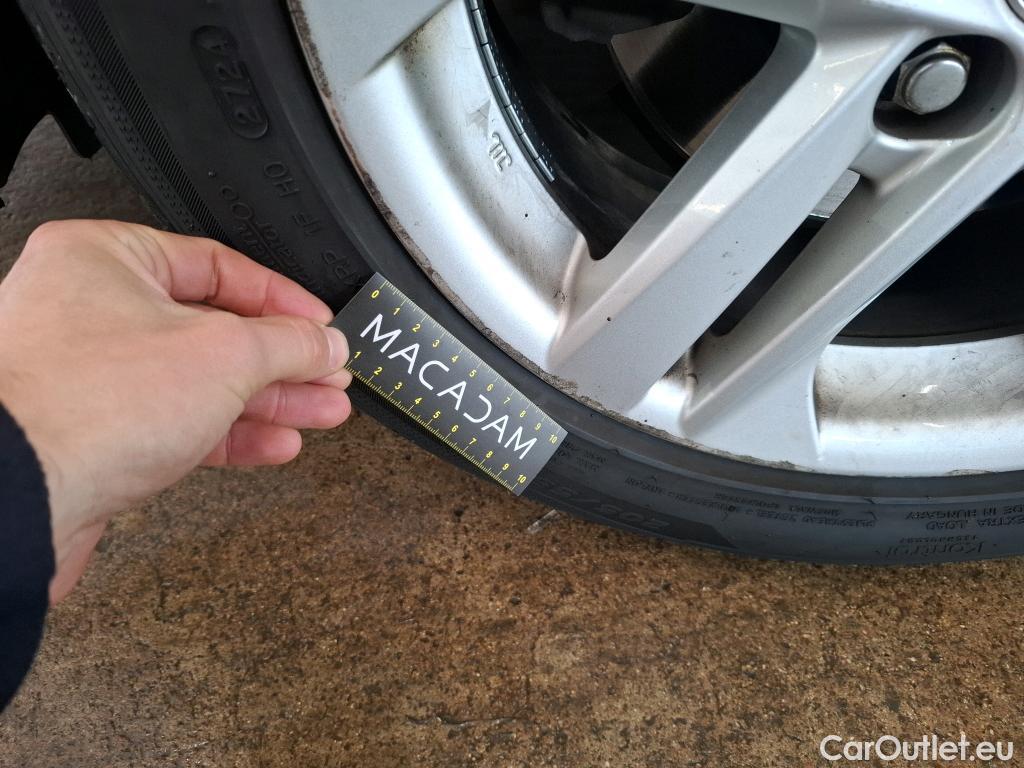  Toyota  Corolla TOYOTA  / 2018 / 5P / Berline Hybride 122h Dynamic Business Beyond Zer #30