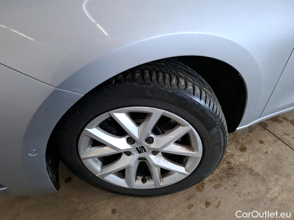  Seat  Leon SEAT  Sportstourer / 2020 / 5P / Break 2.0 TDI 150 DSG S&S Style Business #4