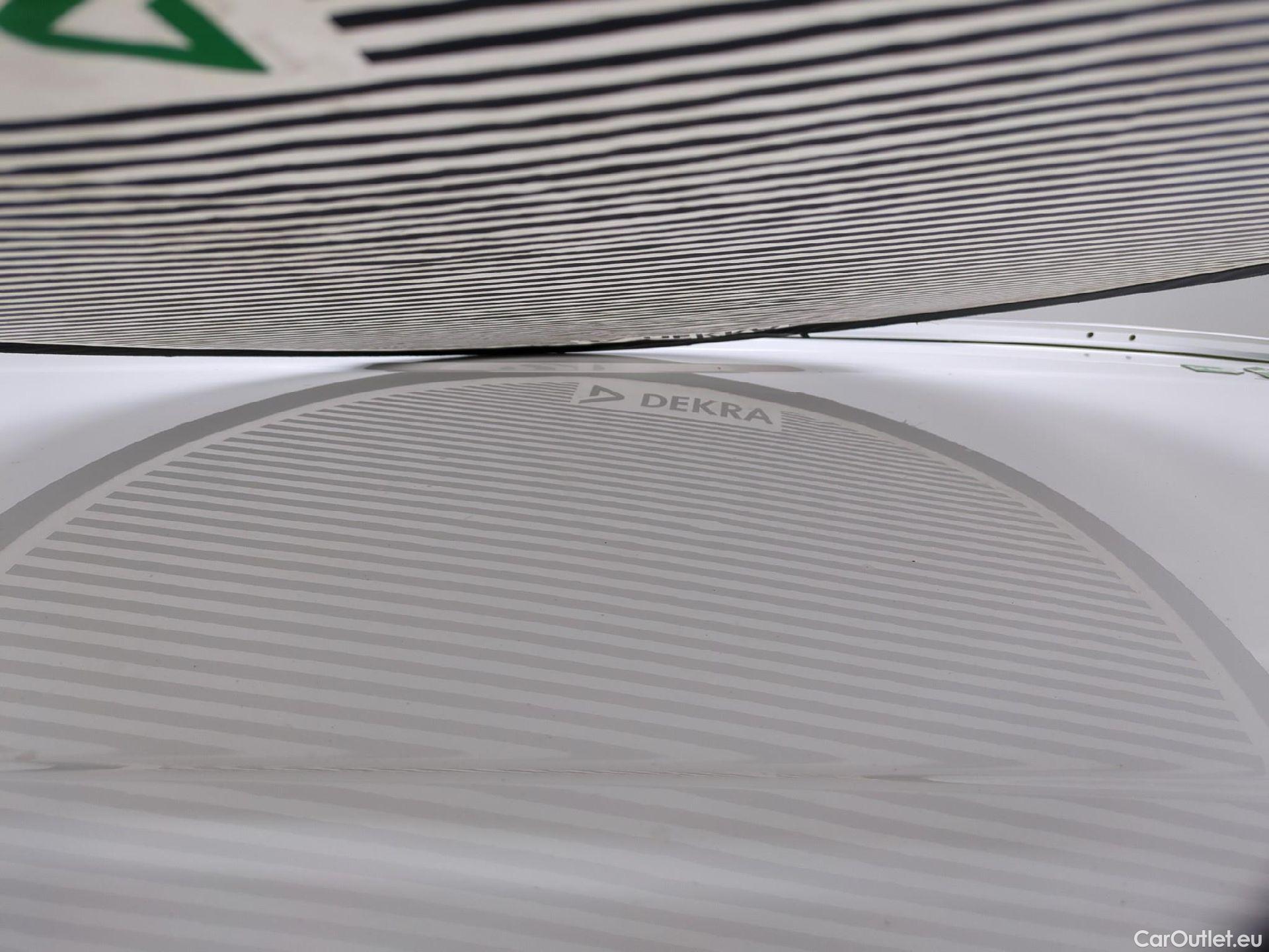  Toyota  Corolla TOYOTA  Touring Sports / 2018 / 5P / Break Hybride 122h Dynamic Business Stage Acad #28