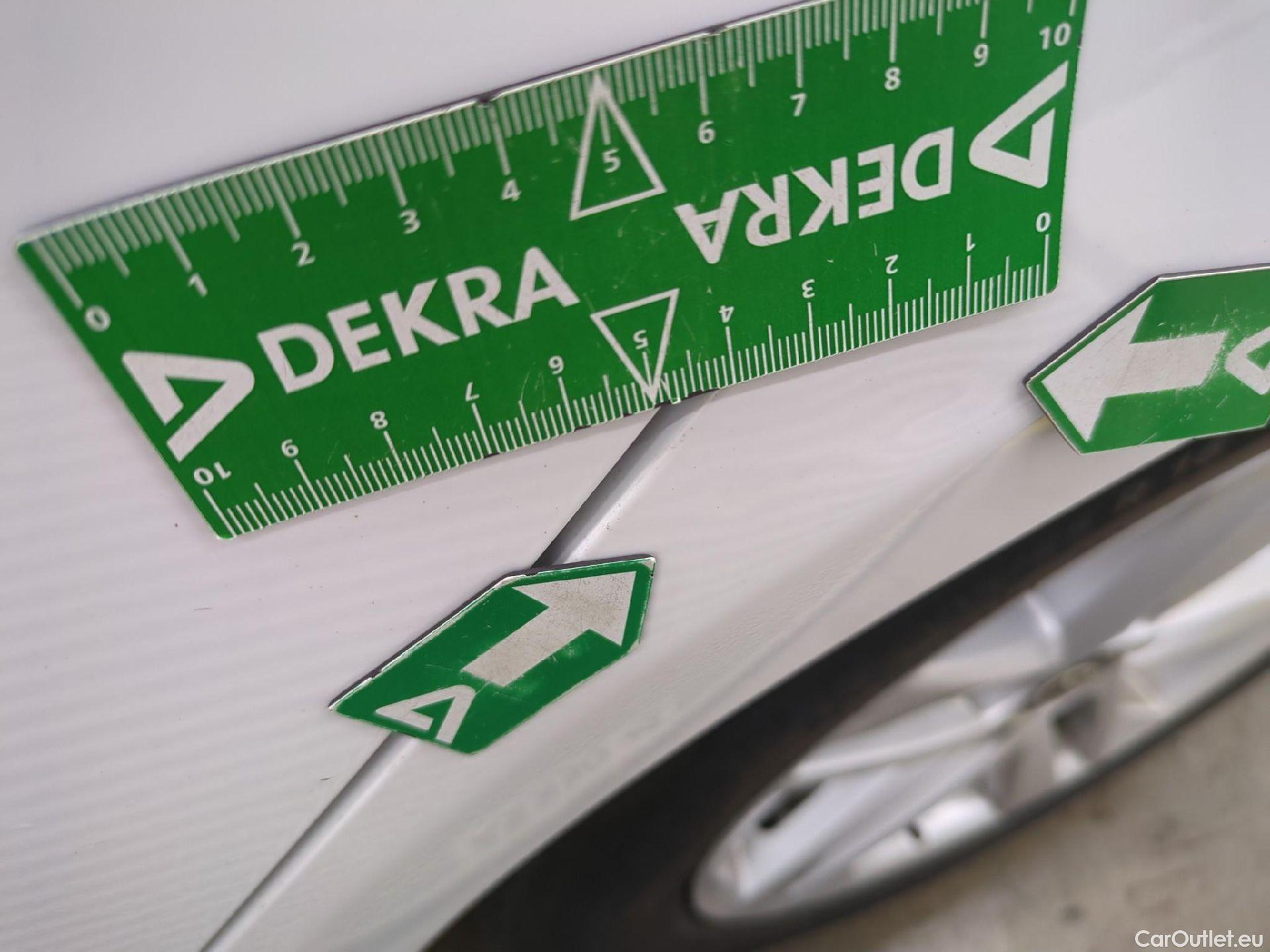  Toyota  Corolla TOYOTA  Touring Sports / 2018 / 5P / Break Hybride 122h Dynamic Business Stage Acad #43