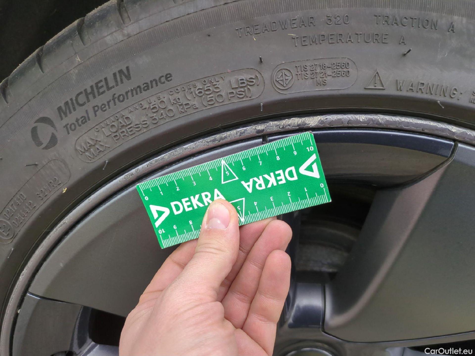  Tesla  Model 3 TESLA  / 2018 / 4P / Berline Grande Autonomie Dual Motor AWD #17