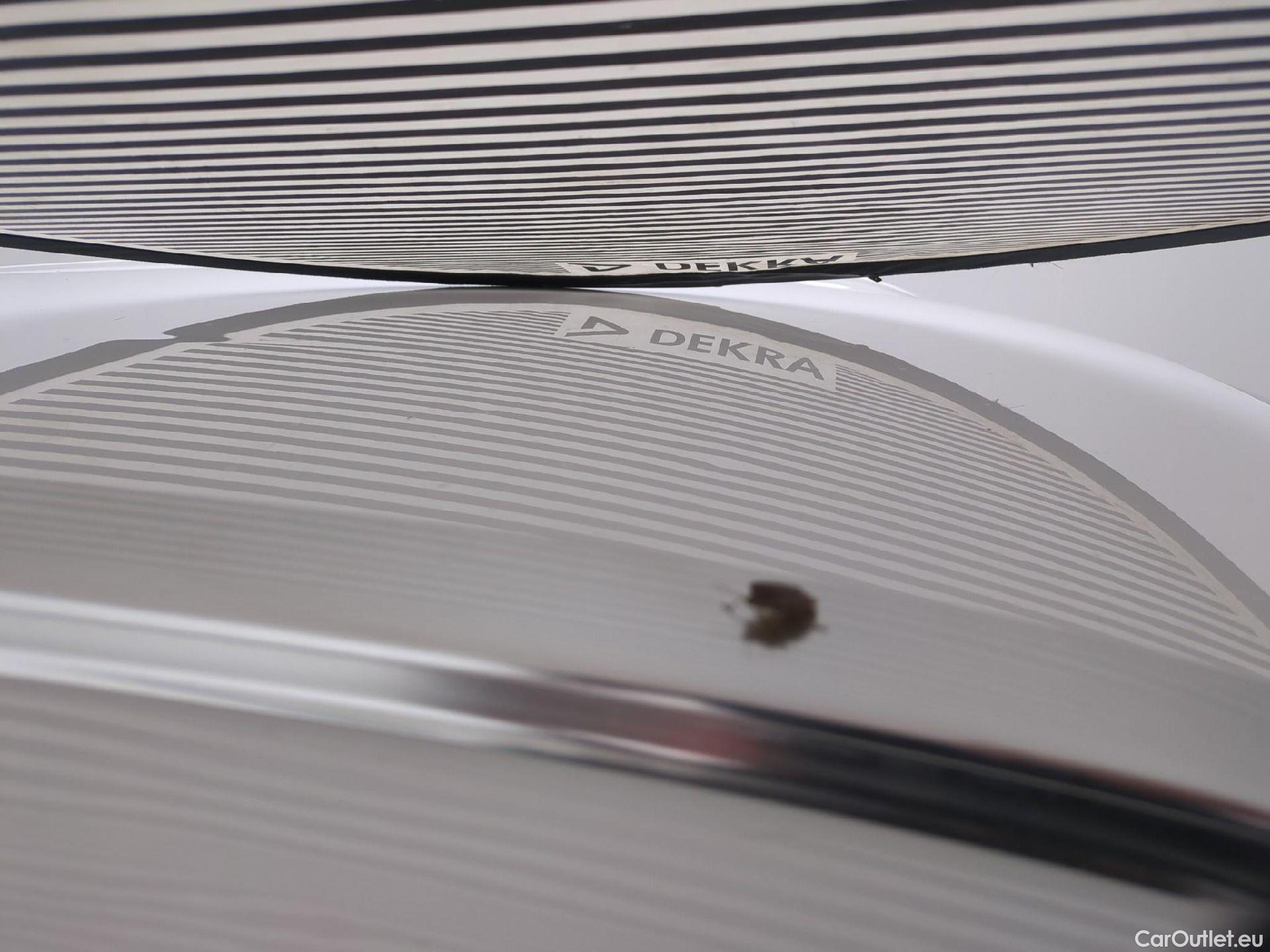  Toyota  Corolla TOYOTA  Touring Sports / 2018 / 5P / Break Hybride 122h Dynamic Business Stage Acad #26