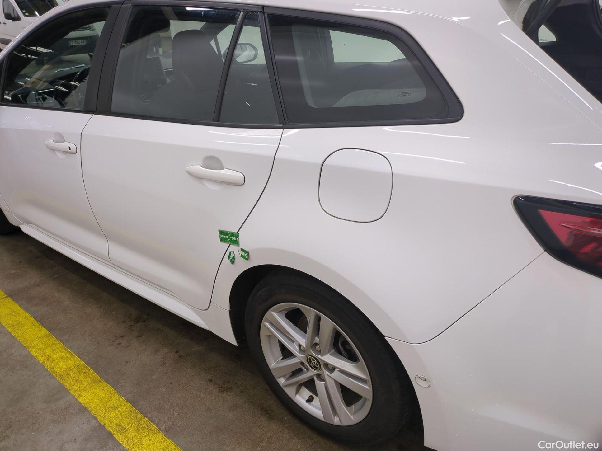  Toyota  Corolla TOYOTA  Touring Sports / 2018 / 5P / Break Hybride 122h Dynamic Business Stage Acad #42