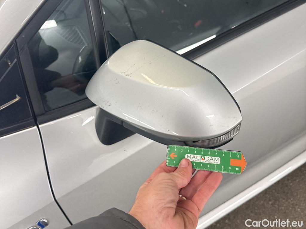  Toyota  Corolla TOYOTA  Touring Sports / 2018 / 5P / Break Hybride 122h Dynamic Business Stage Acad #21