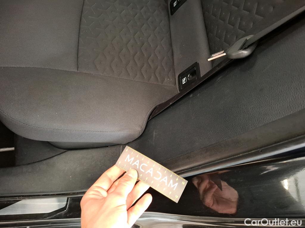  Toyota  Corolla TOYOTA  / 2018 / 5P / Berline Hybride 122h Dynamic Business Beyond Zer #40