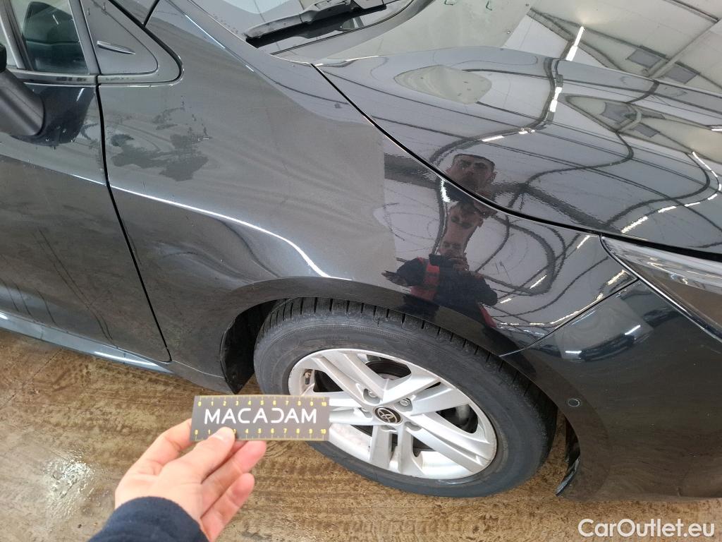  Toyota  Corolla TOYOTA  / 2018 / 5P / Berline Hybride 122h Dynamic Business Beyond Zer #53