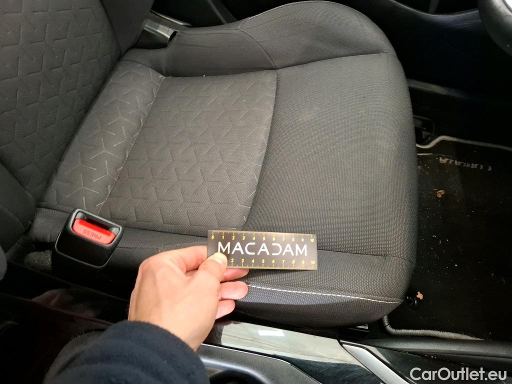  Toyota  Corolla TOYOTA  / 2018 / 5P / Berline Hybride 122h Dynamic Business Beyond Zer #50