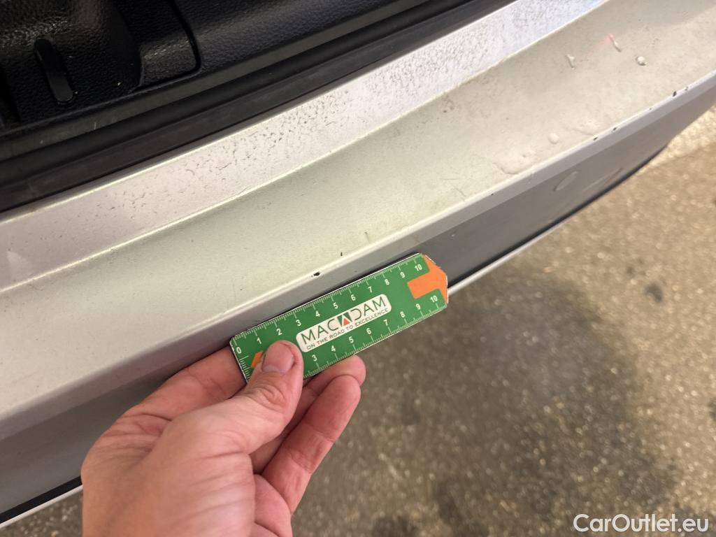  Toyota  Corolla TOYOTA  Touring Sports / 2018 / 5P / Break Hybride 122h Dynamic Business Stage Acad #16