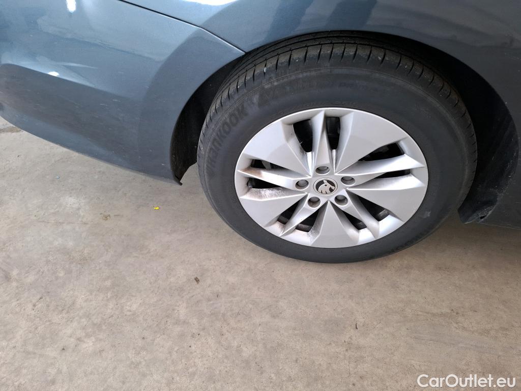  Skoda  Octavia  Break Business 2.0 TDI 150CV BVA7 E6d #8