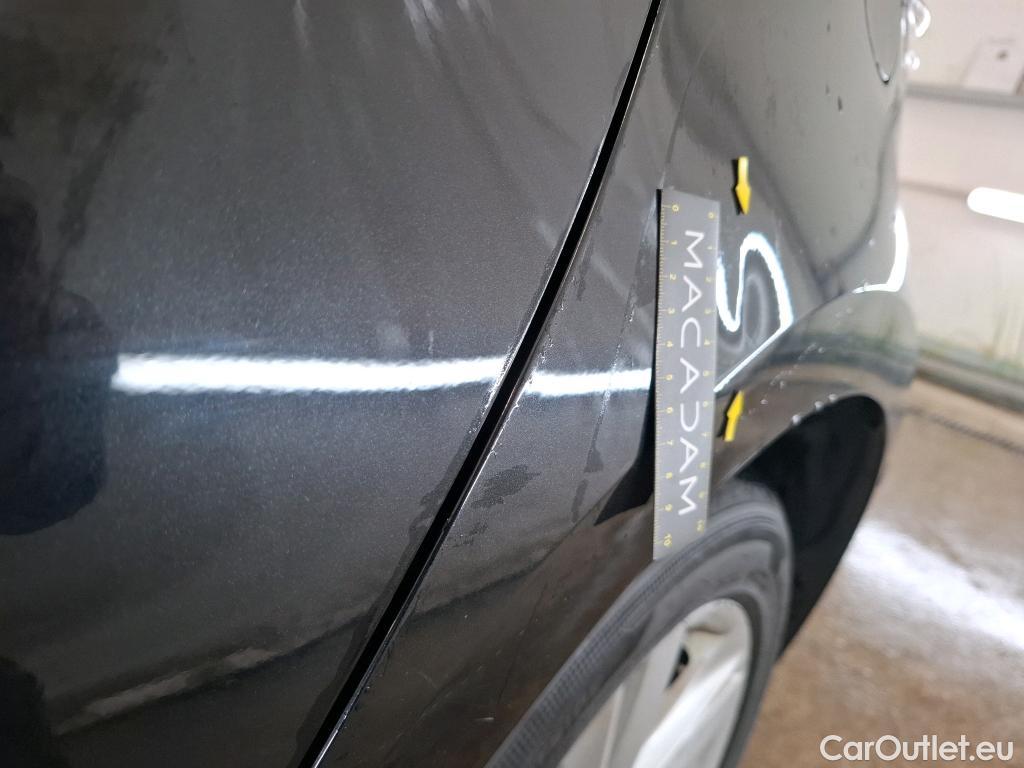  Toyota  Corolla TOYOTA  / 2018 / 5P / Berline Hybride 122h Dynamic Business Beyond Zer #2