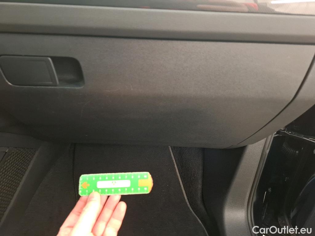  Volkswagen  Tiguan VOLKSWAGEN  / 2020 / 5P / SUV 2.0 TDI 150 DSG7 Life Business #10