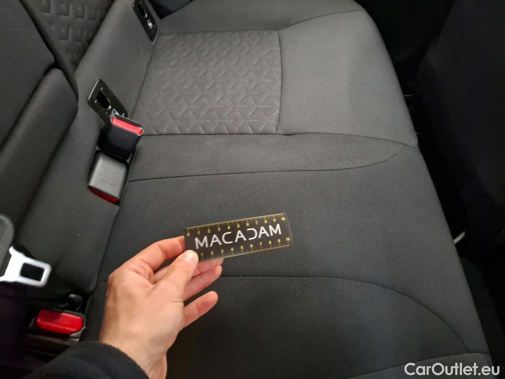  Toyota  Corolla TOYOTA  / 2018 / 5P / Berline Hybride 122h Dynamic Business Beyond Zer #52