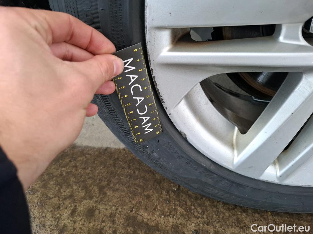  Toyota  Corolla TOYOTA  / 2018 / 5P / Berline Hybride 122h Dynamic Business Beyond Zer #38