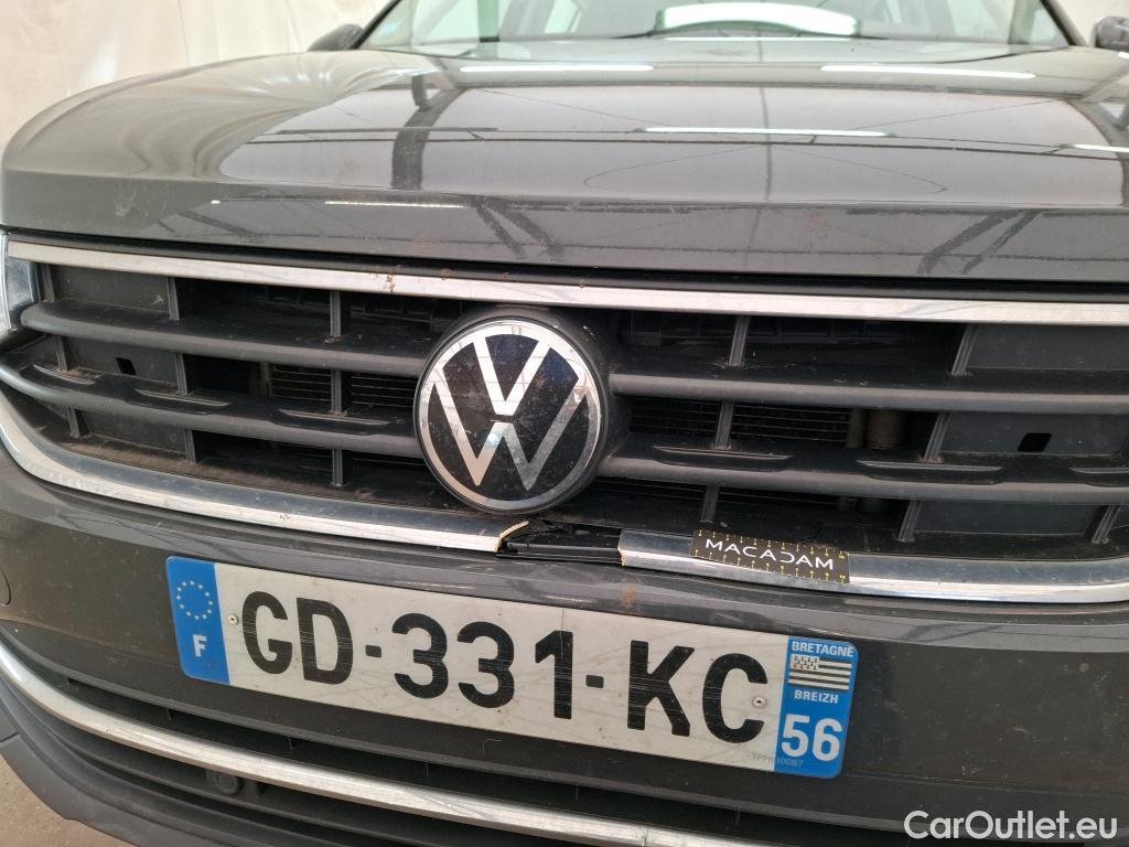  Volkswagen  Tiguan VOLKSWAGEN  / 2020 / 5P / SUV 2.0 TDI 150 DSG7 Business #19