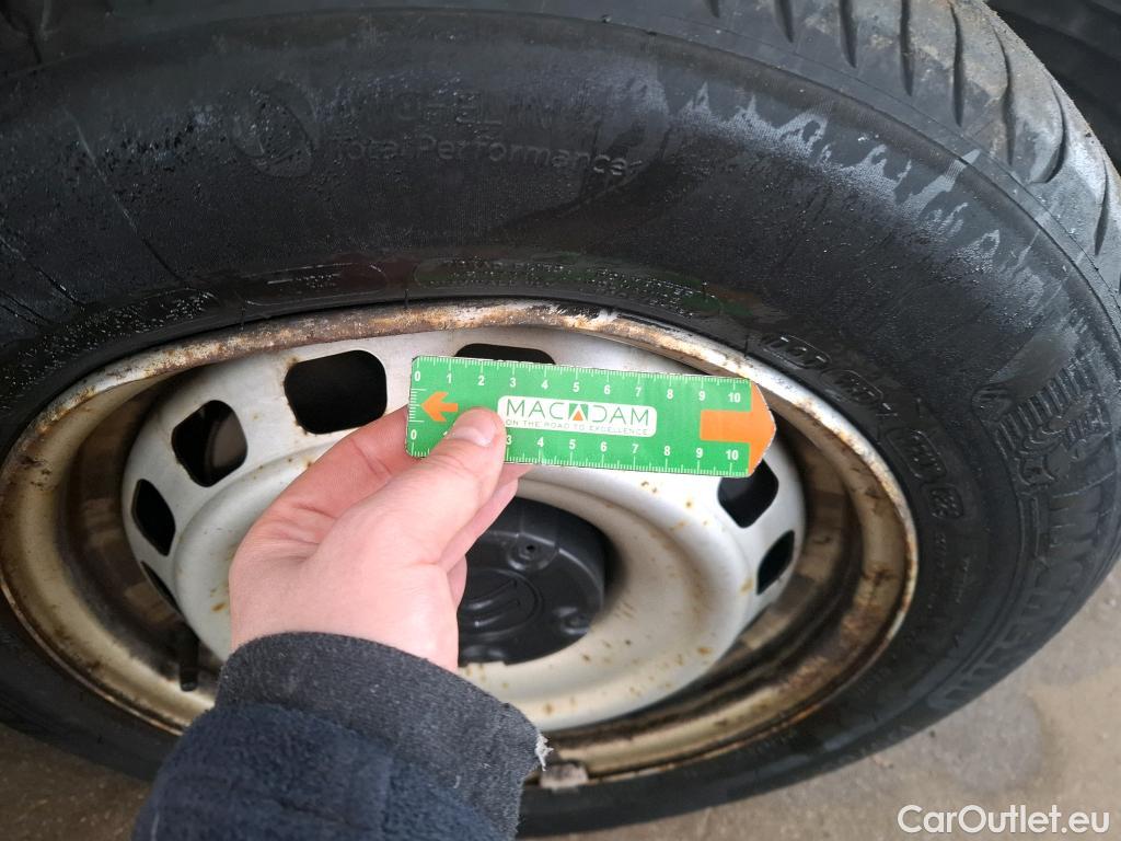  Citroen  Berlingo  Fourgon Club M 650 1.5 BlueHDi 75CV BVM5 E6dT #7