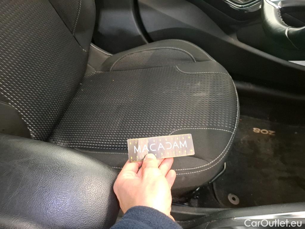  Peugeot  208  Allure Business 1.2 PureTech 110CV BVA6 E6dT / TRANSFO VP/VF #58