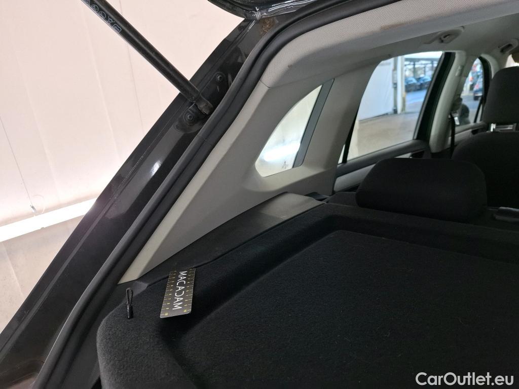  Volkswagen  Tiguan VOLKSWAGEN  / 2020 / 5P / SUV 2.0 TDI 150 DSG7 Business #28