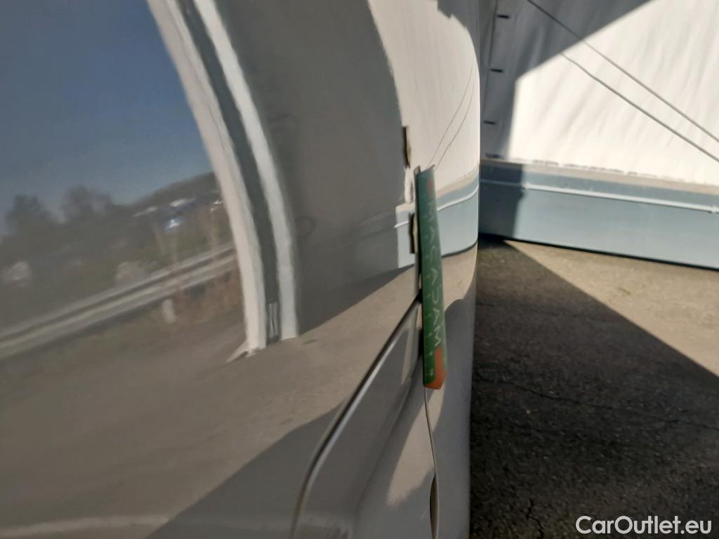  Opel  Combo OPEL  / 2018 / 4P / Fourgonnette Taille M 950kg BlueHDi 100 S&S BVM6 #9