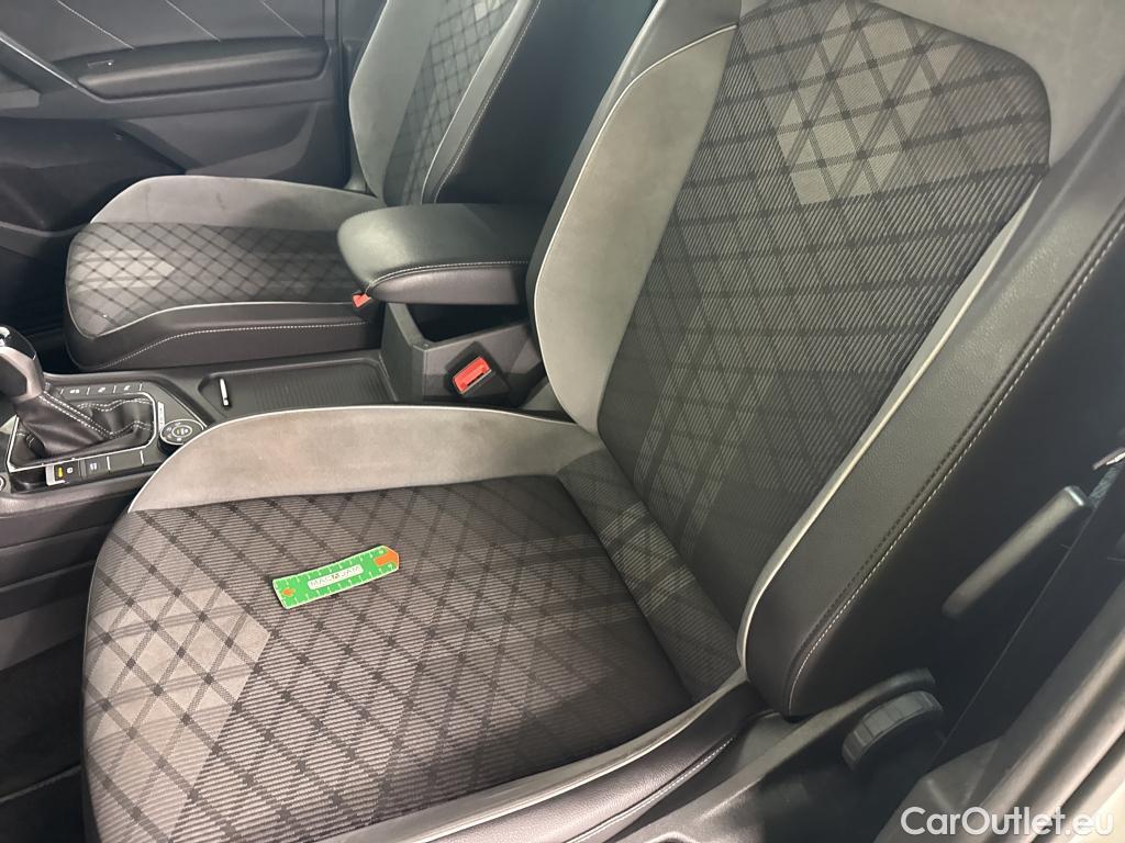  Volkswagen  Tiguan VOLKSWAGEN  / 2020 / 5P / SUV 2.0 TDI 200 DSG7 R-Line 4Motion #6