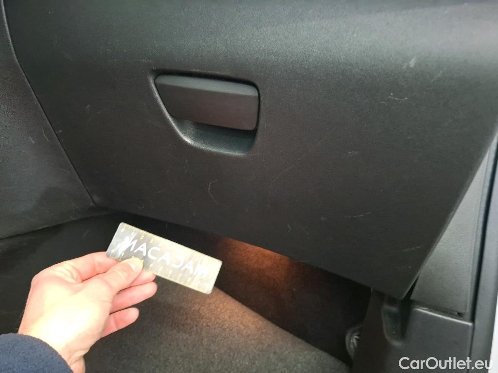  Peugeot  208  Allure Business 1.2 PureTech 110CV BVA6 E6dT / TRANSFO VP/VF #42