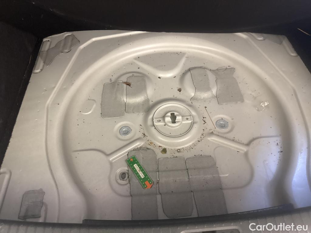  Volkswagen  Tiguan VOLKSWAGEN  / 2020 / 5P / SUV 2.0 TDI 200 DSG7 R-Line 4Motion #2