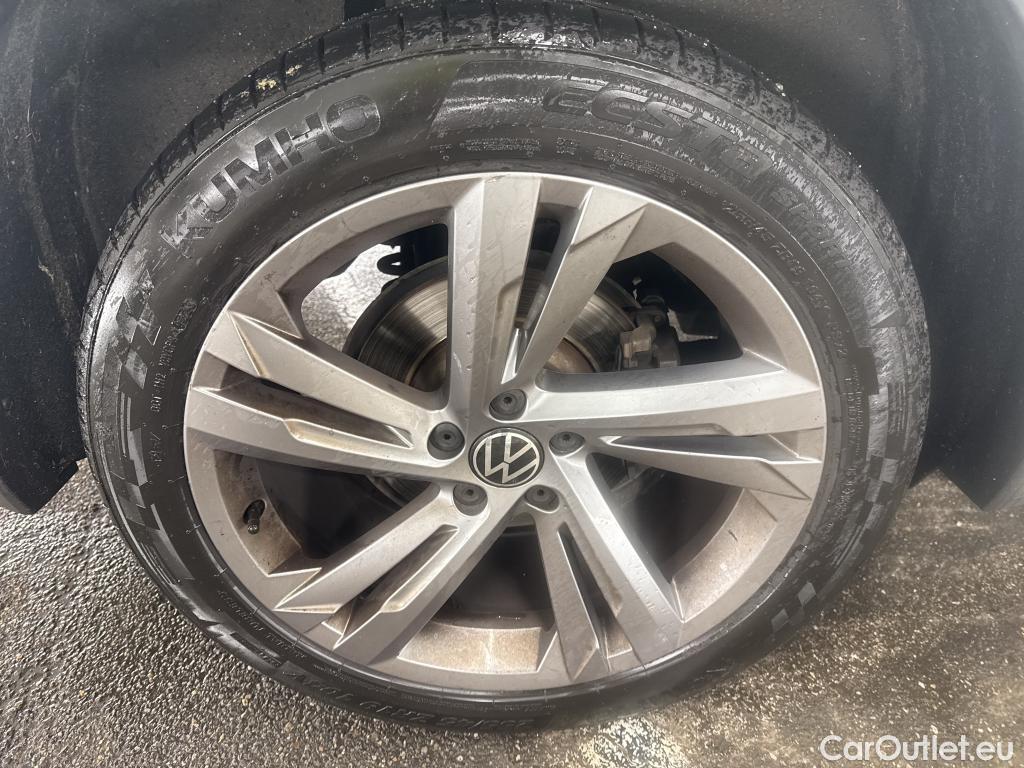  Volkswagen  Tiguan VOLKSWAGEN  / 2020 / 5P / SUV 2.0 TDI 200 DSG7 R-Line 4Motion #3