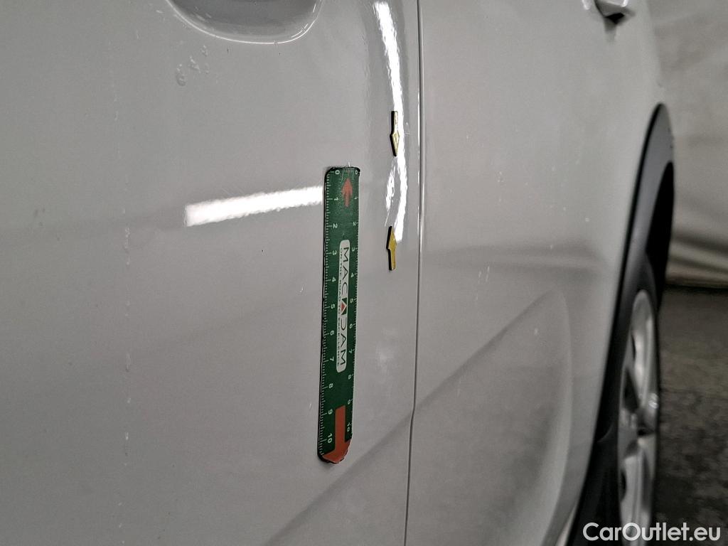  Citroen  C3  Société Feel 1.5 BlueHDI 100CV BVM6 E6dT #13