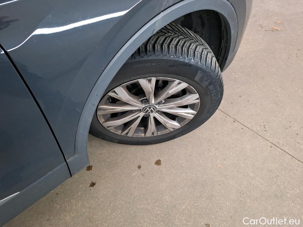  Volkswagen  Tiguan VOLKSWAGEN  / 2020 / 5P / SUV 2.0 TDI 150 DSG7 Business #50