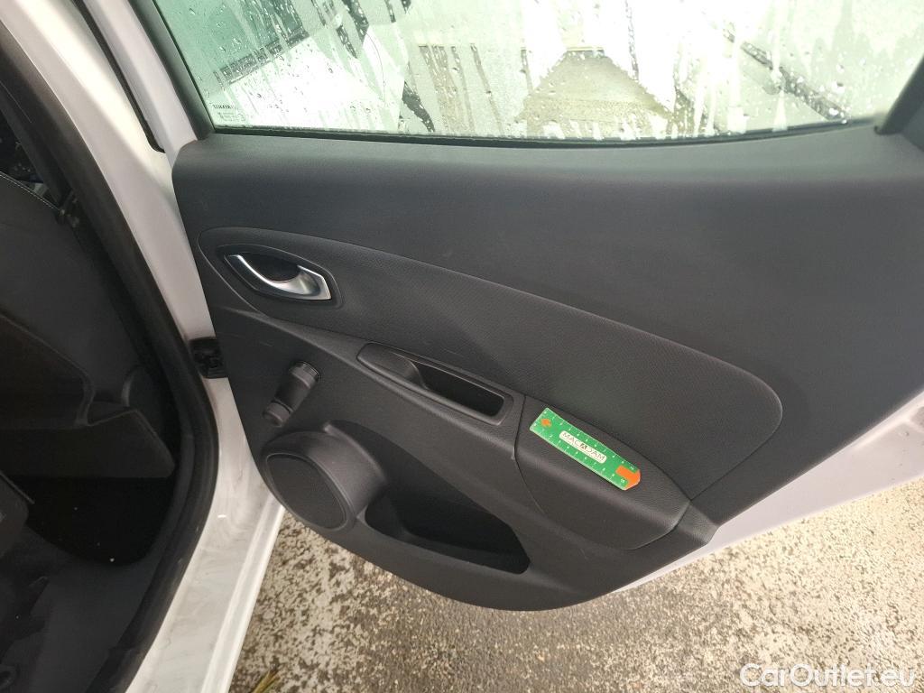  Renault  Clio  IV Air MediaNav 1.5 dCi 90CV BVM5 E6 #7