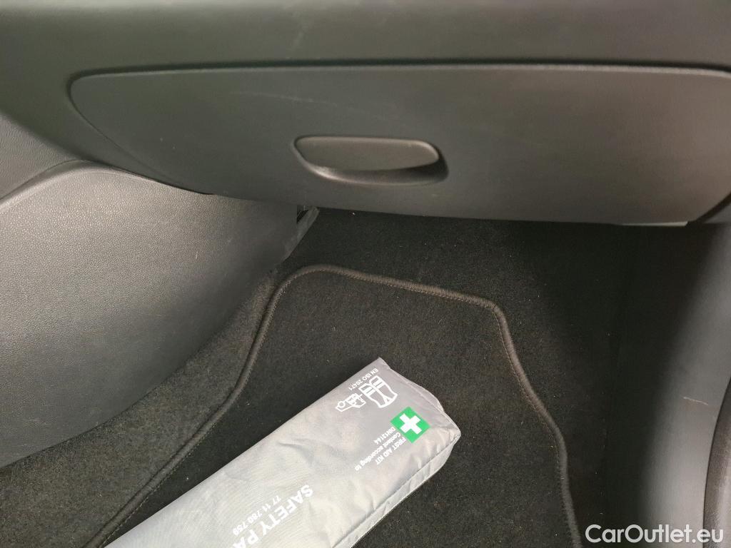  Renault  Clio  IV Air MediaNav 1.5 dCi 90CV BVM5 E6 #5