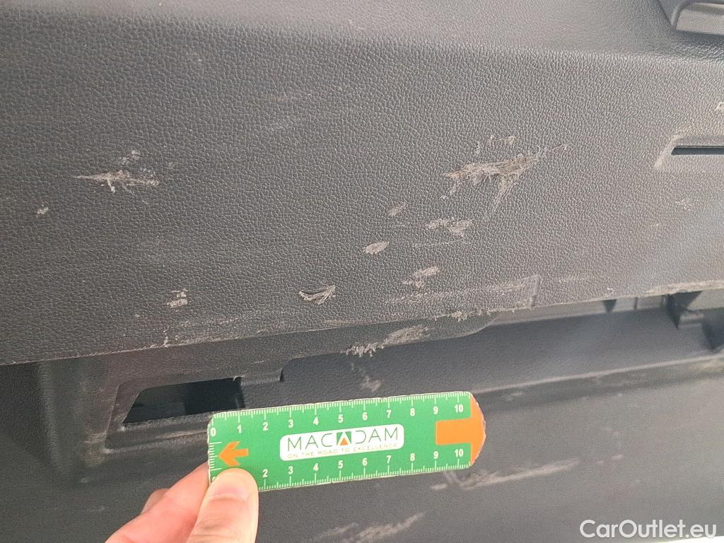  Volkswagen  Golf  / 2020 / 5P / Berline 2.0 TDI SCR 115 BVM6 Life / TRANSFO VP/VF #28