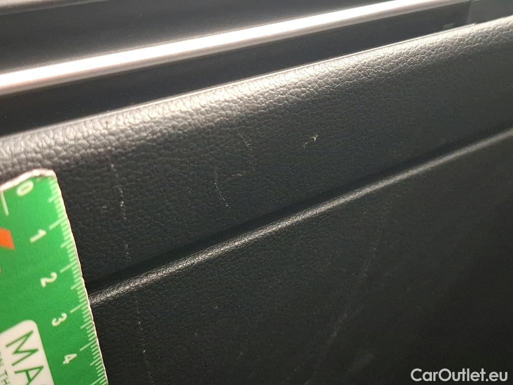  Volkswagen  Golf  / 2020 / 5P / Berline 2.0 TDI SCR 115 BVM6 Life / TRANSFO VP/VF #17